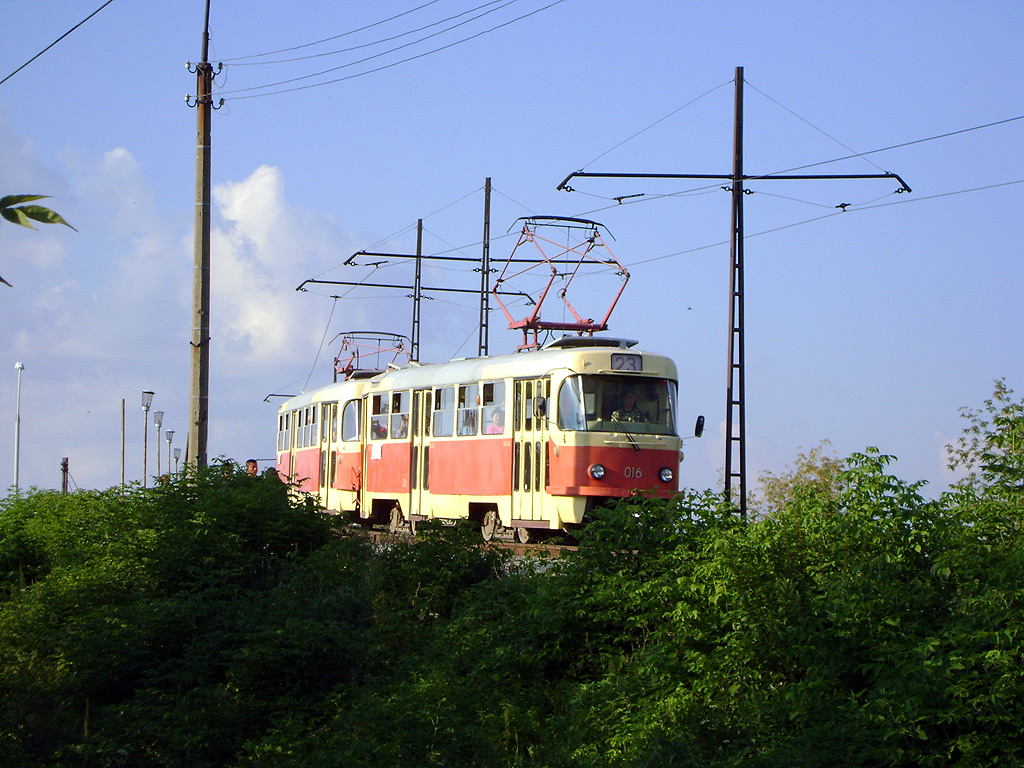 Yekaterinburg, Tatra T3SU (2-door) č. 016