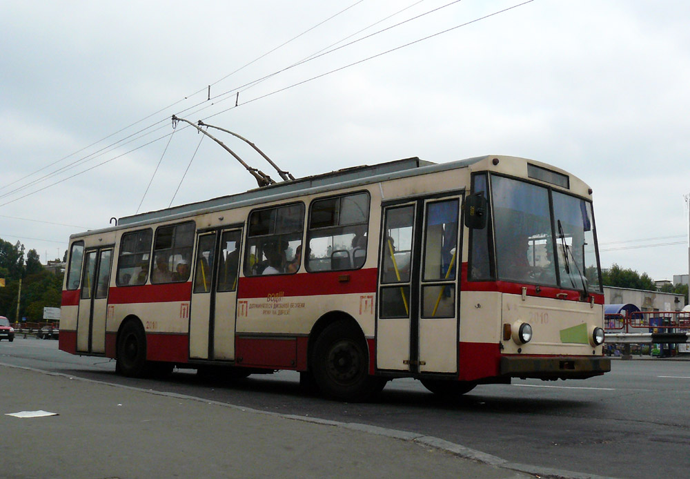 Киев, Škoda 14Tr02/6 № 2010