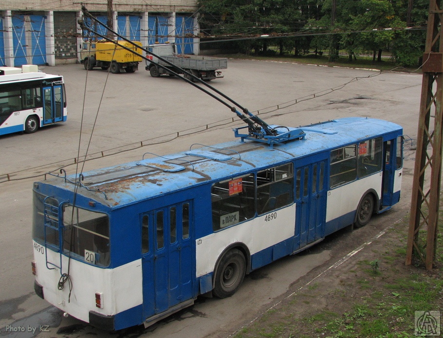 Санкт-Петербург, ЗиУ-682В-012 [В0А] № 4890