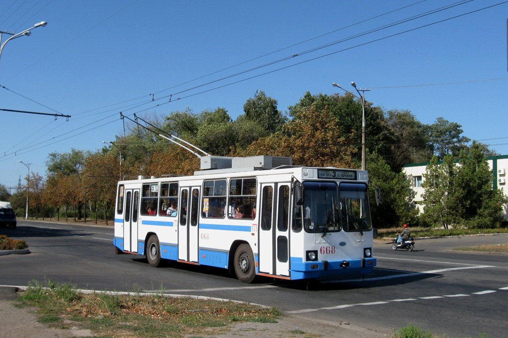 Кривой Рог, ЮМЗ Т2 мод. 7 № 668
