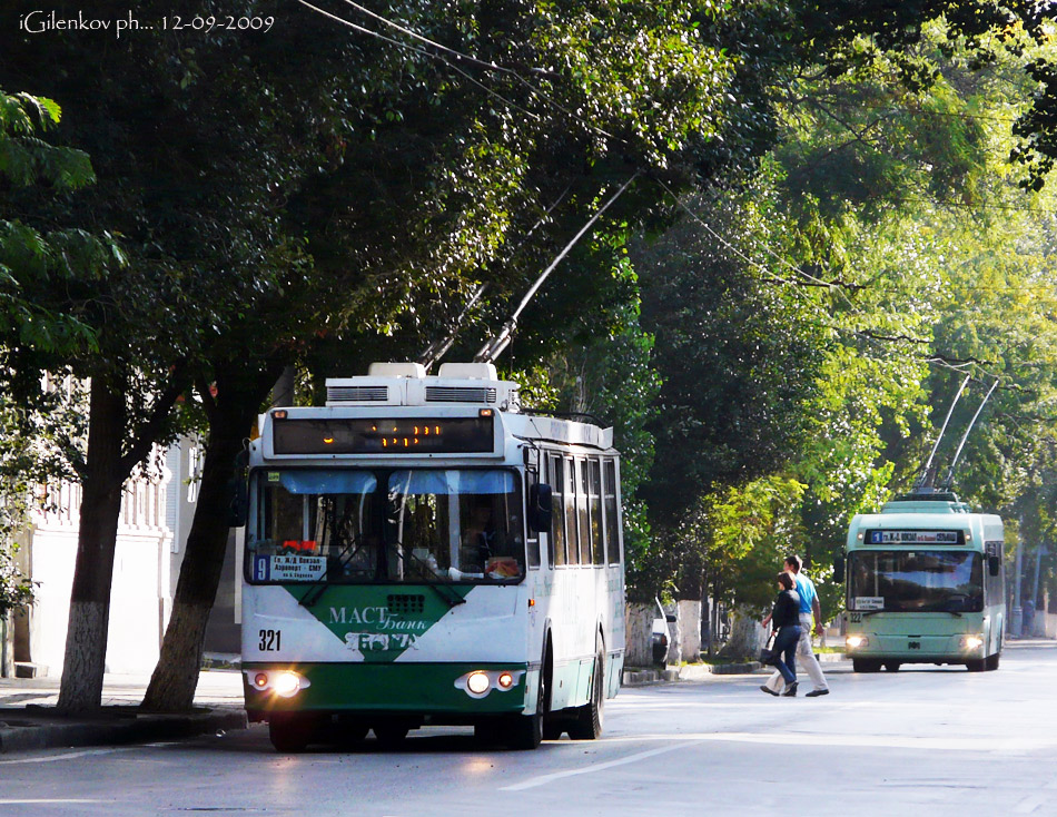 Ростов-на-Дону, ЗиУ-682Г-016.02 (с широкой 1-й дверью) № 321