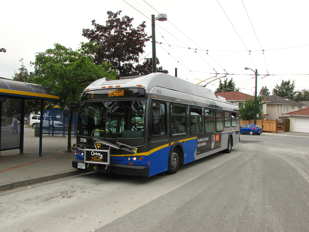 Vancouver, New Flyer E40LFR Nr. 2136