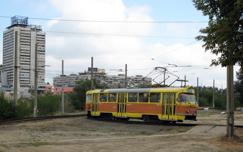Волгоград, Tatra T3SU № 5832; Волгоград, Tatra T3SU № 5833