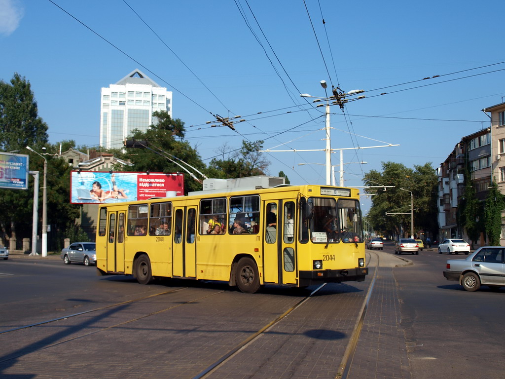 Одесса, ЮМЗ Т2 мод. 7 № 2044