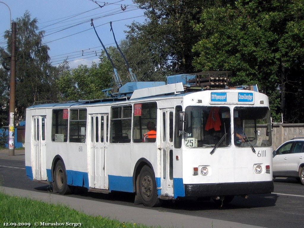 Санкт-Петербург, ЗиУ-682В № 6111