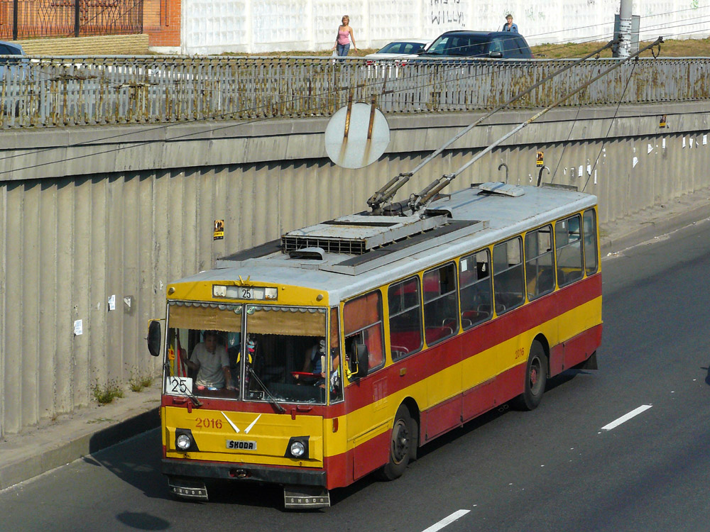 Киев, Škoda 14Tr02/6 № 2016
