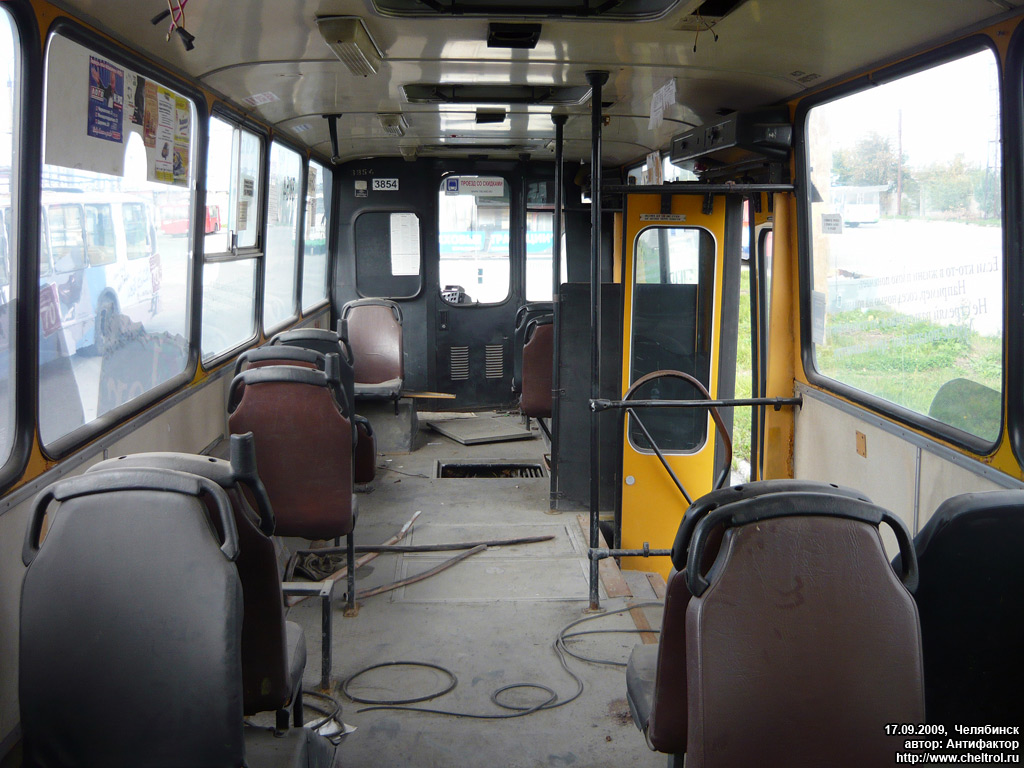 Tcheliabinsk, Ikarus 280.93 N°. 3854