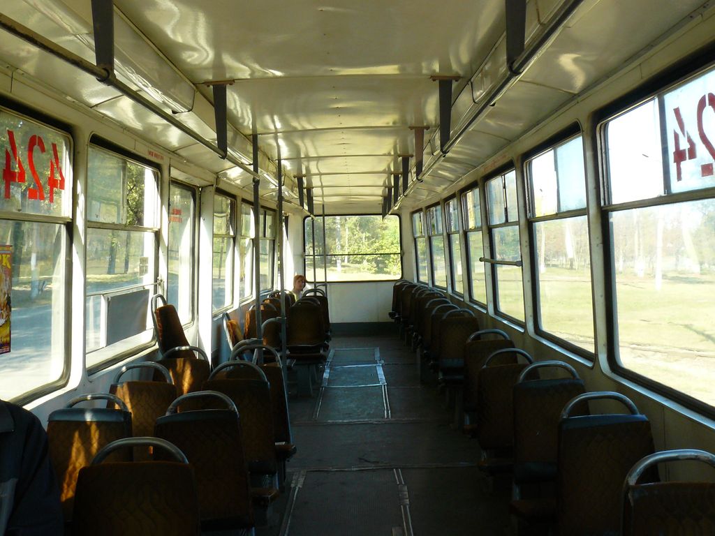 Krîvîi Rih, 71-605 (KTM-5M3) Nr. 424