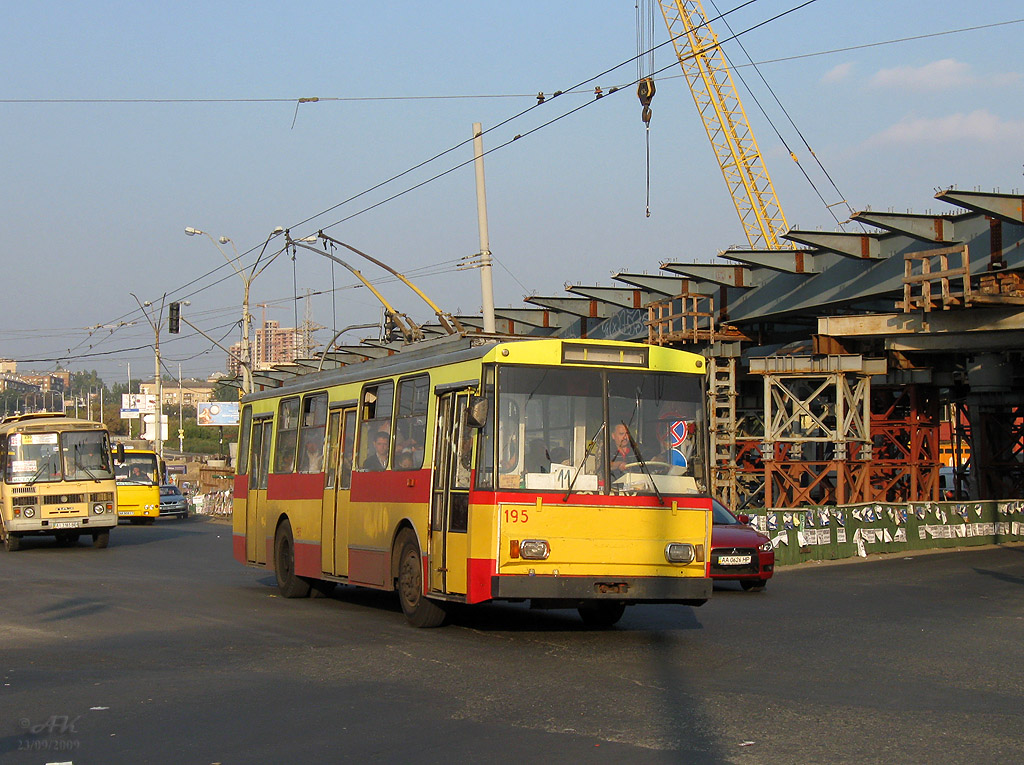 Kiev, Škoda 14Tr02/6 N°. 195
