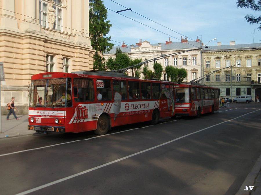 Львов, Škoda 14Tr89/6 № 559; Львов, Škoda 14Tr02/6 № 531