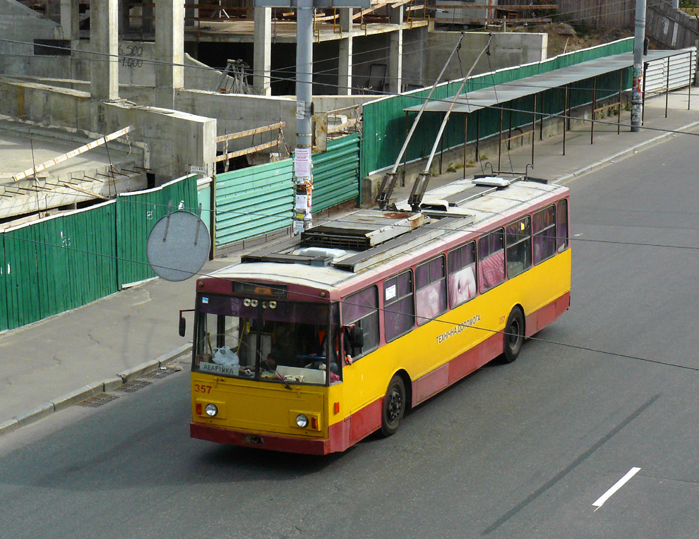 Киев, Škoda 14Tr02 № 357