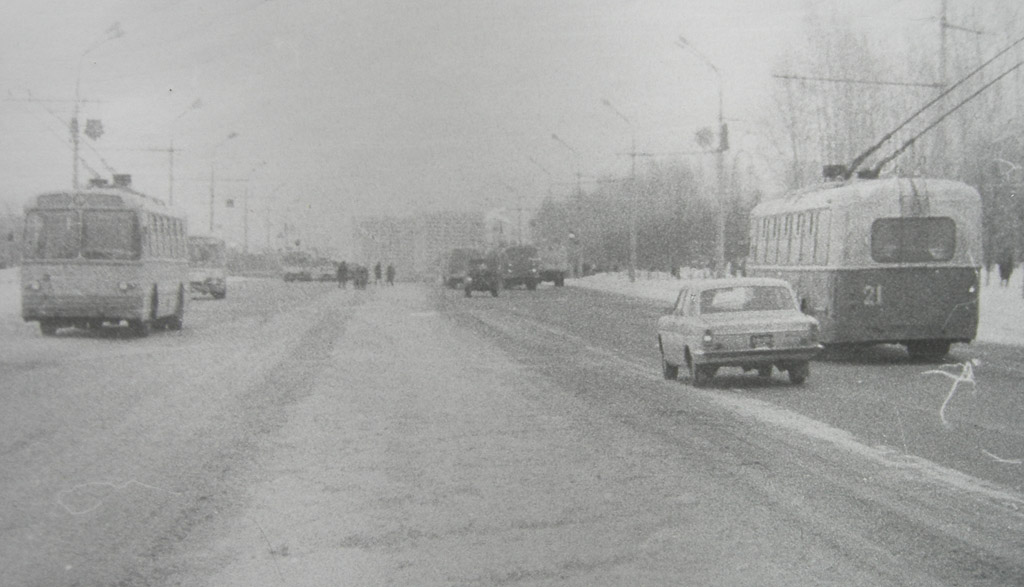 Kemerovo, ZiU-5D č. 15; Kemerovo, ZiU-5D č. 21; Kemerovo — Old photos