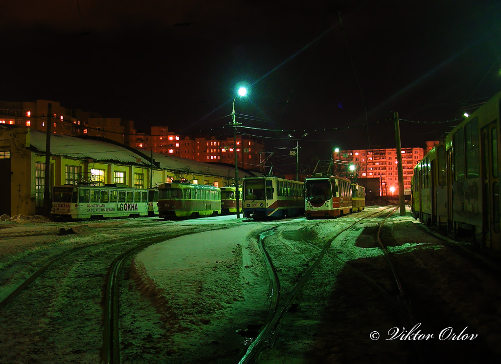 Тверь, Tatra T3SU № 105; Тверь, 71-608К № 160; Тверь, 71-134А (ЛМ-99АЭН) № 172; Тверь — Трамвайное депо № 1