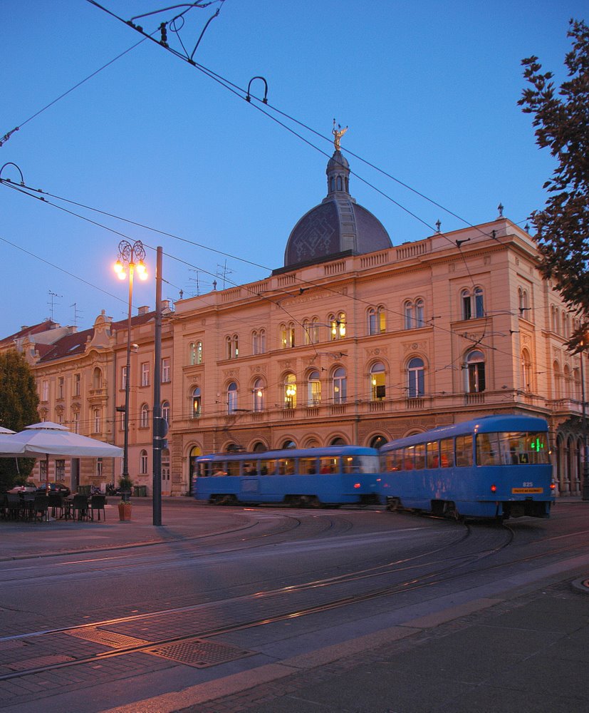 Zagreb, Tatra B4YU Nr. 825