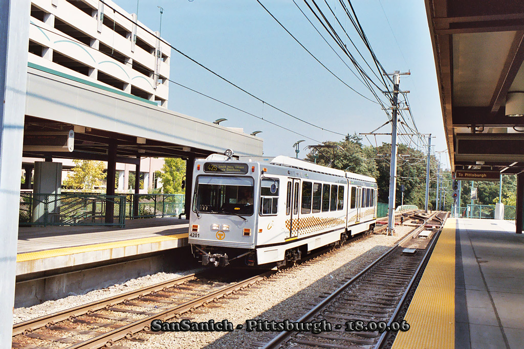 Pittsburgh, CAF LRV № 4201 Pittsburgh, CAF LRV № 4201