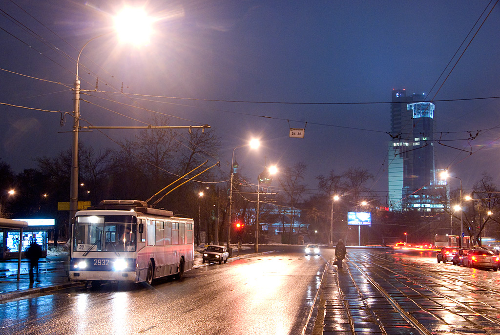 Москва, БТЗ-52761Р № 2932