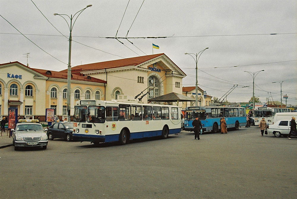 文尼察, ZiU-682G-016 (012) # 215