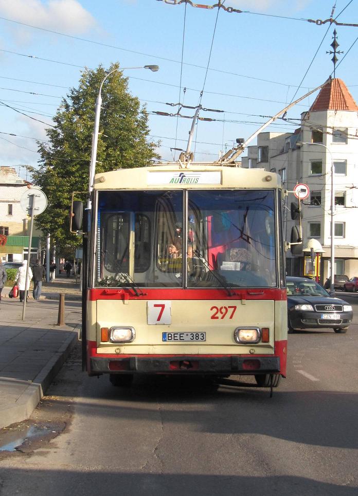 Каунас, Škoda 14Tr02/6 № 297