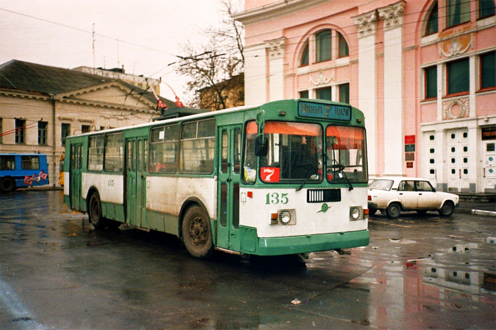 Tverė, ZiU-682G10 nr. 135; Tverė — Trolleybus terminals and turning rings; Tverė — Tver trolleybus in the early 2000s (2002 — 2006)