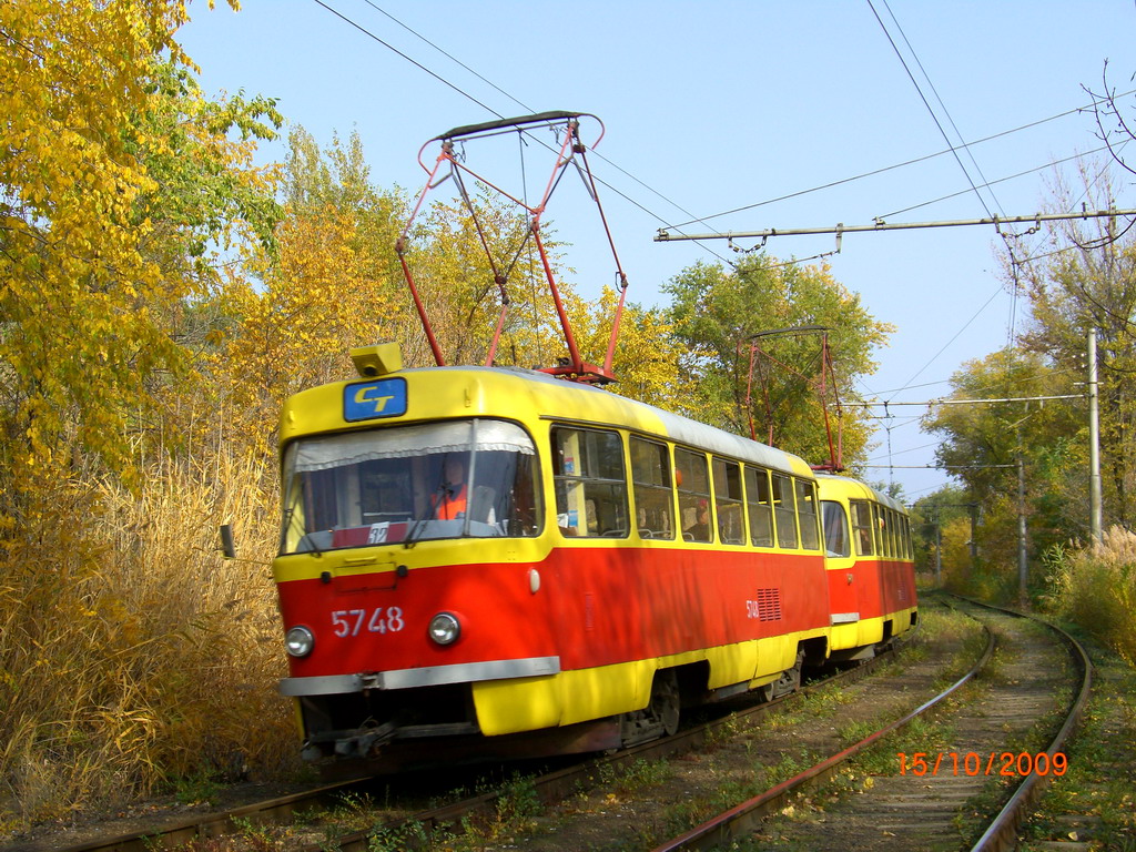 Волгоград, Tatra T3SU № 5748; Волгоград, Tatra T3SU № 5747