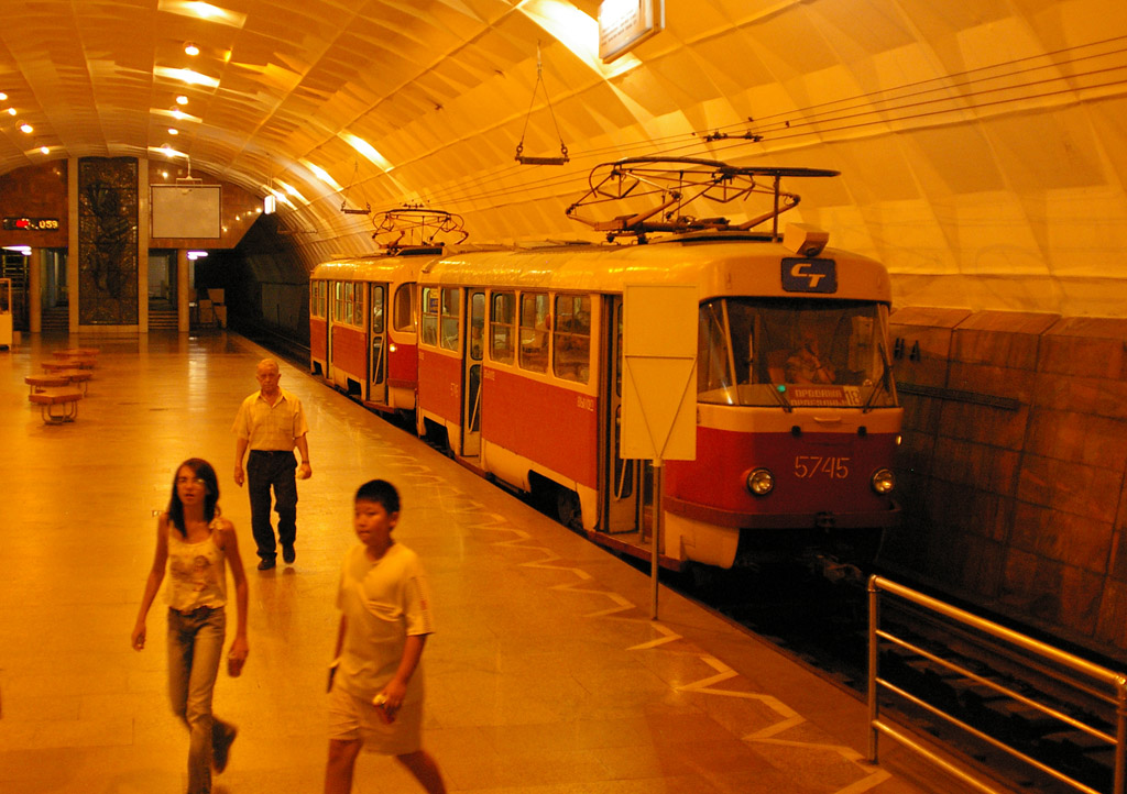 Volgograda, Tatra T3SU № 5745; Volgograda, Tatra T3SU № 5746