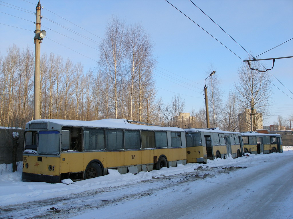 Ярославль, ЗиУ-682Г [Г00] № 185; Ярославль, ЗиУ-682В [В00] № 107; Ярославль, ЗиУ-682Г [Г00] № 159