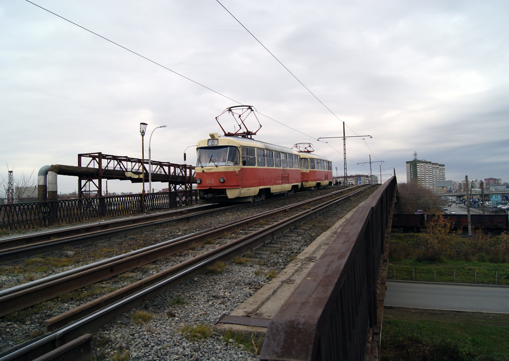 Jekatyerinburg, Tatra T3SU — 642