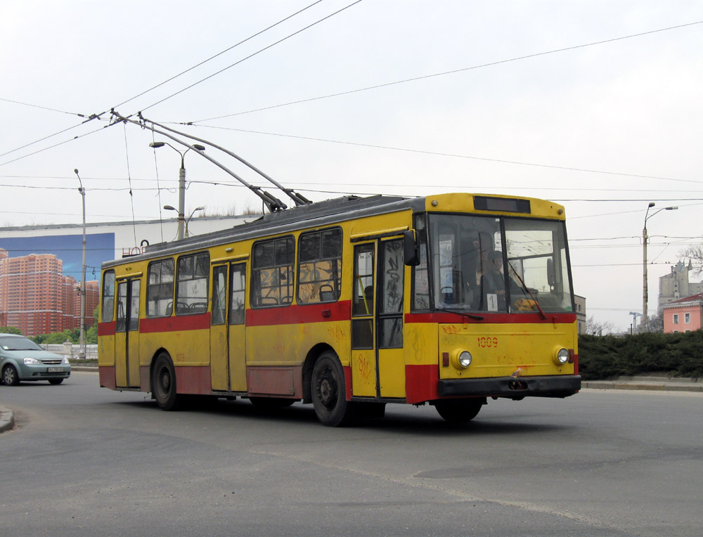 Киев, Škoda 14Tr89/6 № 1009