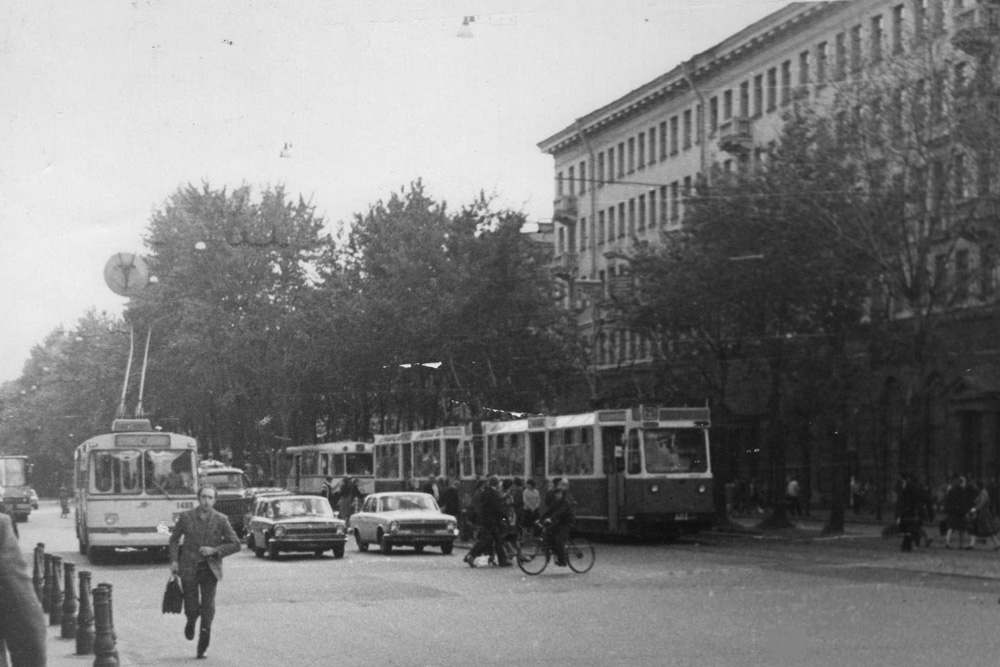 Санкт-Петербург, ЗиУ-682В № 1488; Санкт-Петербург, ЛМ-68 № 6212; Санкт-Петербург — Исторические фотографии трамвайных вагонов