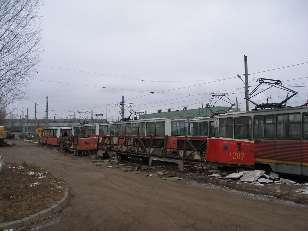 Ярославль, 71-605 (КТМ-5М3) № 180; Ярославль, 71-605 (КТМ-5М3) № 207