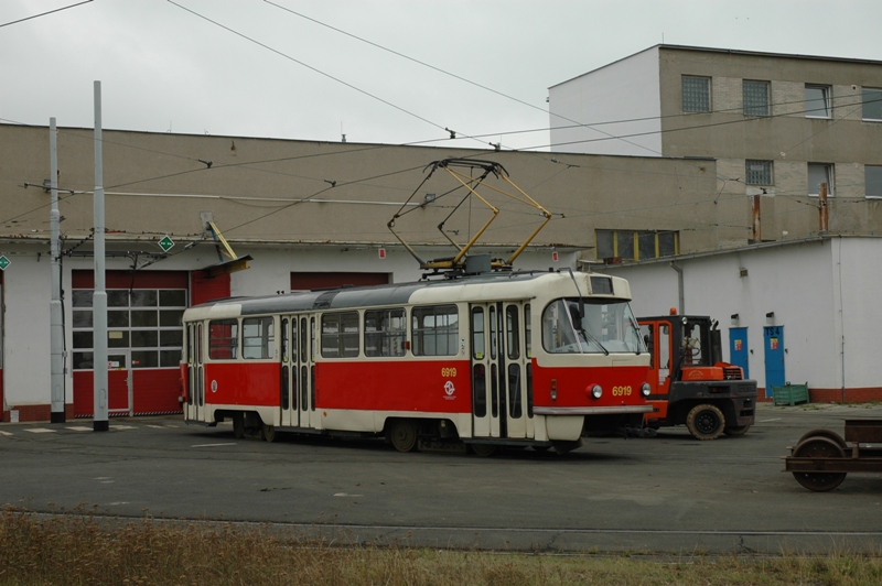 Прага, Tatra T3 № 6919