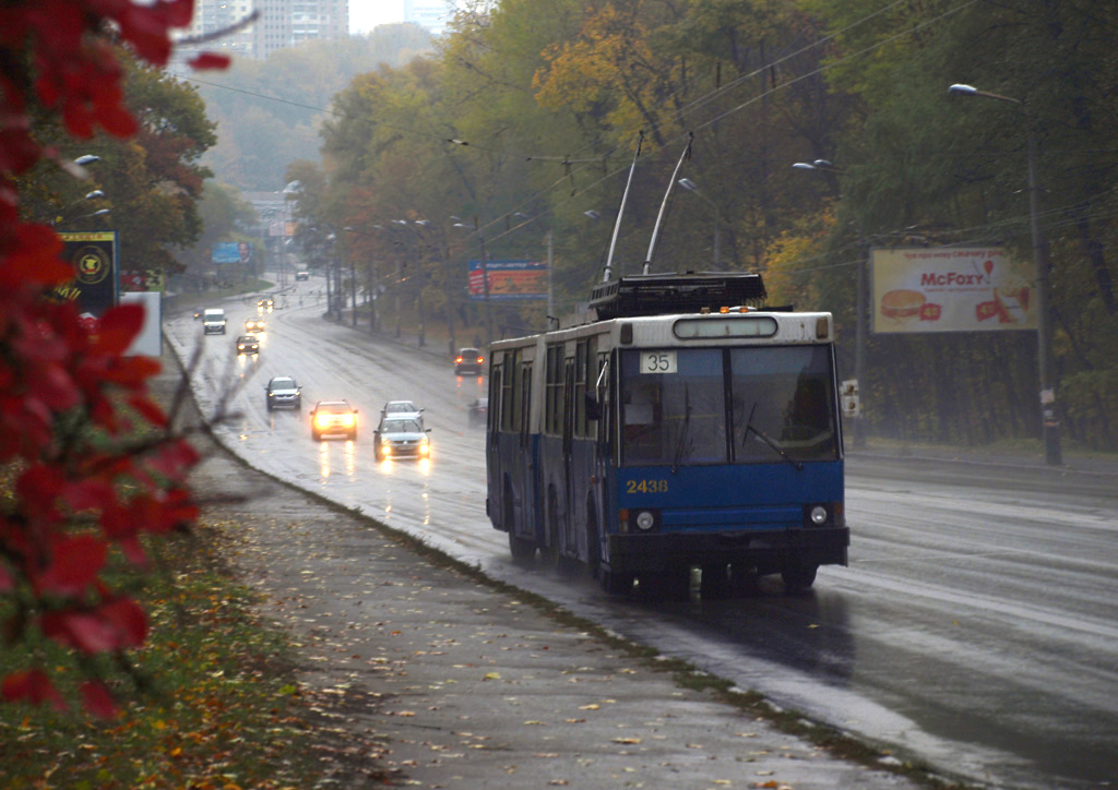 Киев, ЮМЗ Т1 № 2438
