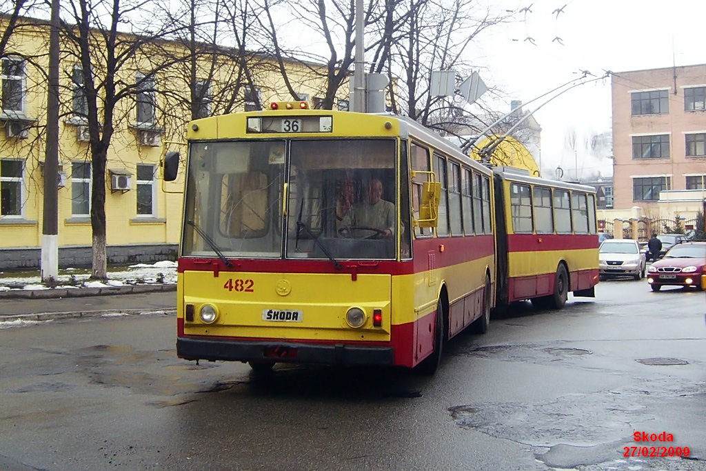 Киев, Škoda 15Tr03/6 № 482