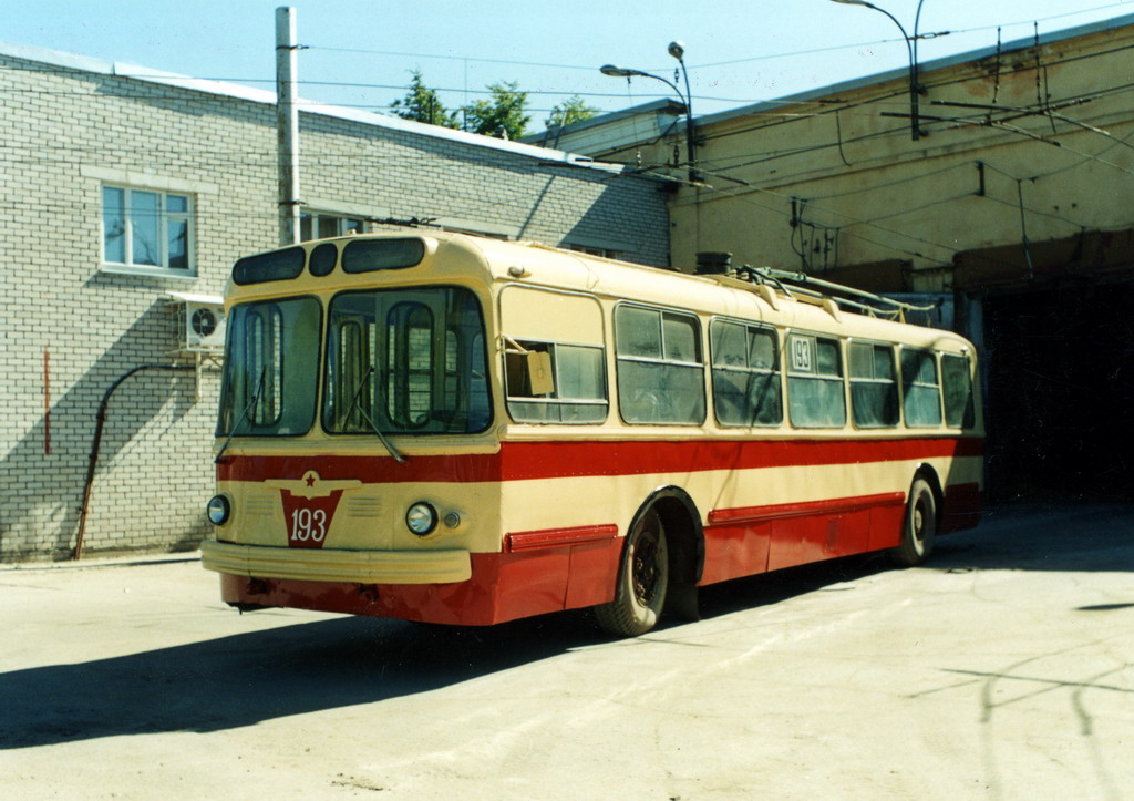 Киров, ЗиУ-5Д № 193