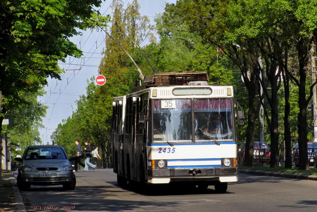 Kyiv, YMZ T1 № 2435