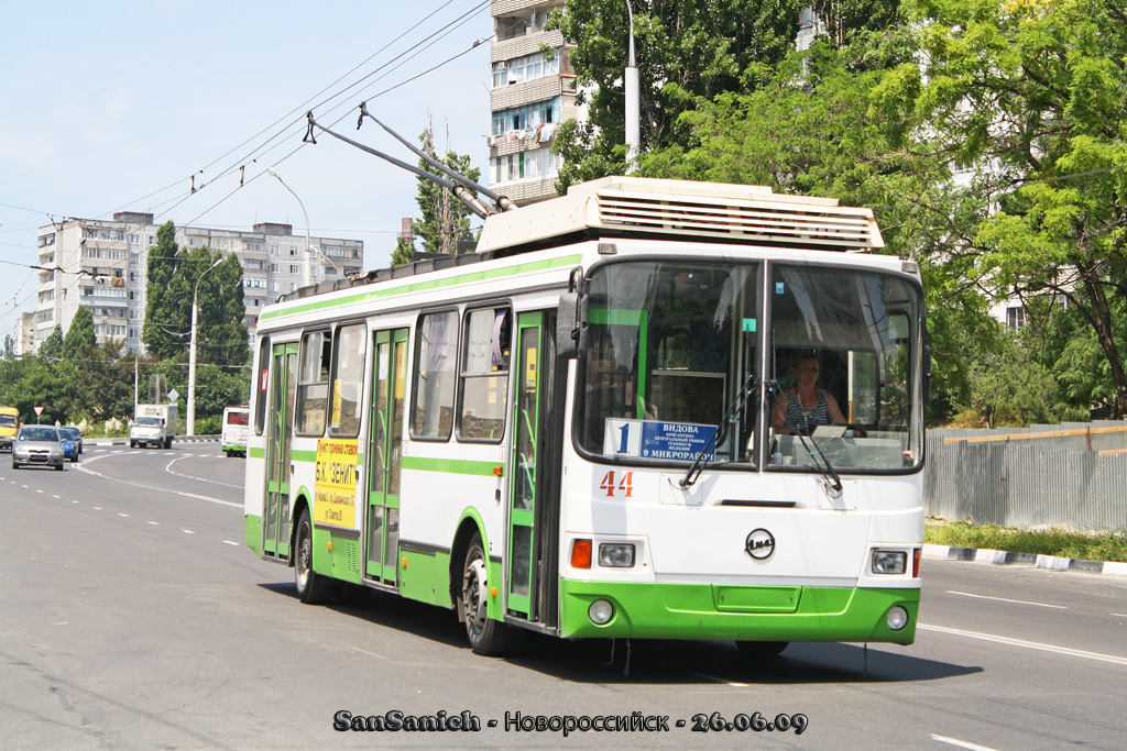 Новороссийск, ЛиАЗ-5280 (ВЗТМ) № 44