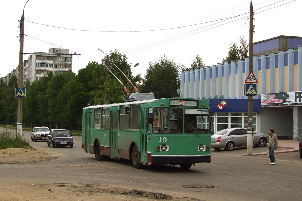 Tver, ZiU-682V Br. 19