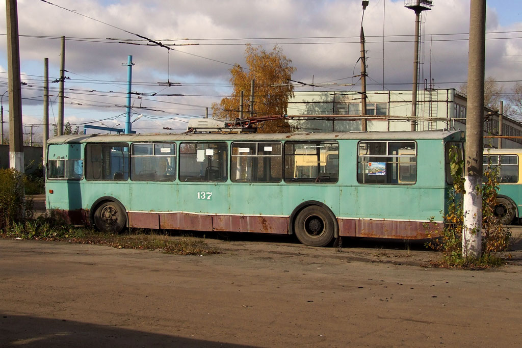 Tver, ZiU-682V № 137