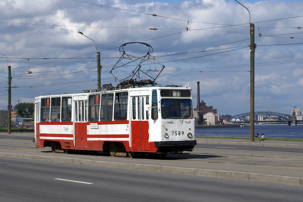Sankt Petersburg, LM-68M Nr 7589