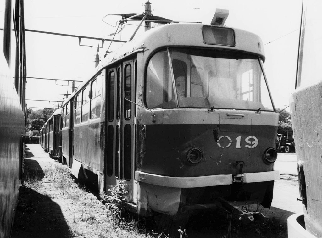 Орёл, Tatra T3SU № 019; Орёл — Исторические фотографии [1992-2005]; Орёл — Площадка для законсервированных вагонов