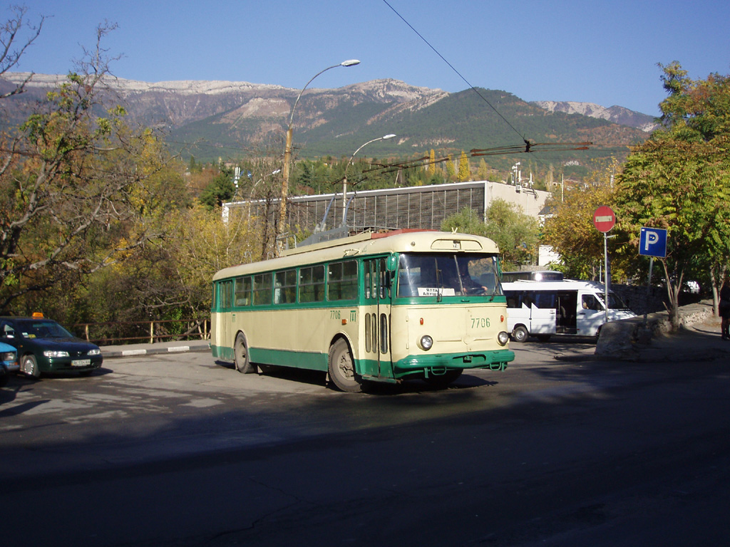 Крымский троллейбус, Škoda 9TrH27 № 7706