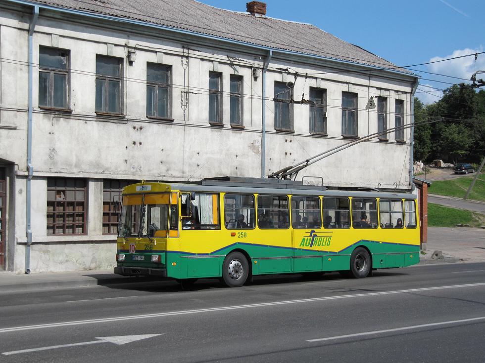 Каунас, Škoda 14Tr02 № 258