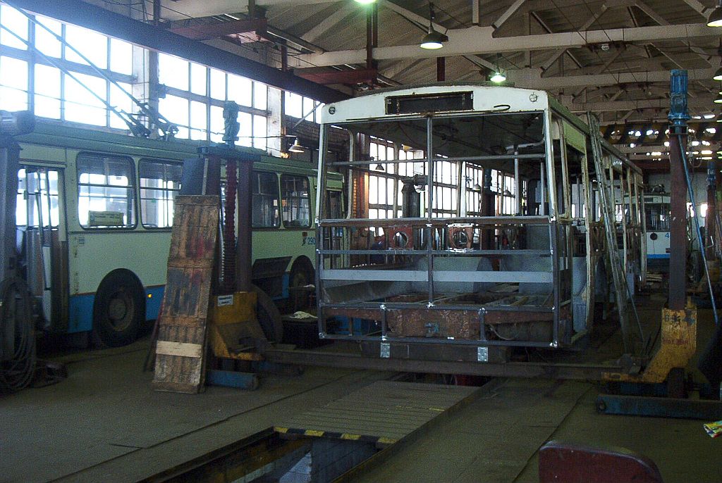 Таллин, Škoda 14Tr89/6 № 306