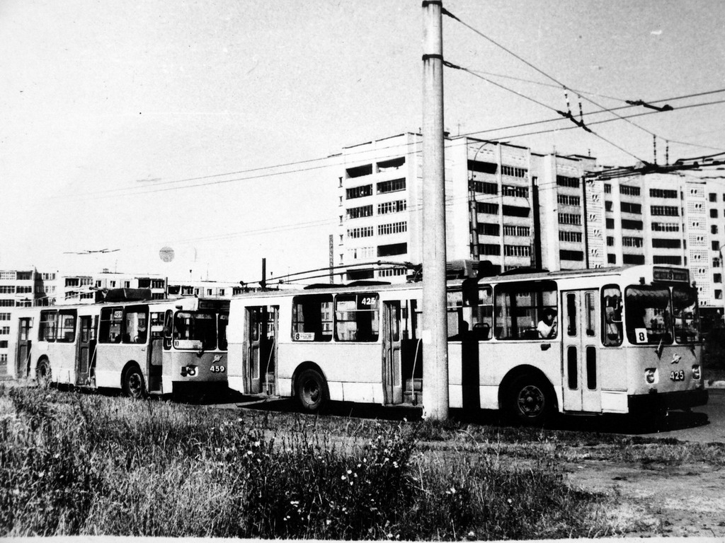 Киров, ЗиУ-682В № 459; Киров, ЗиУ-682В № 425