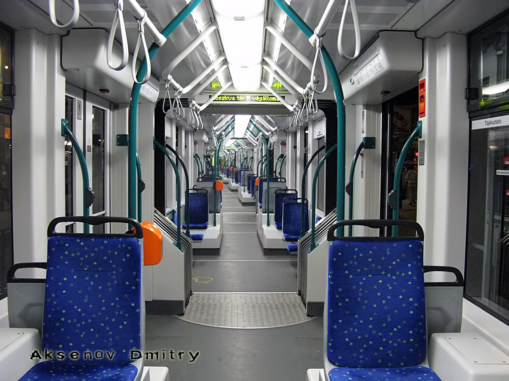 Будапешт, Siemens Combino Supra NF12B № 2002