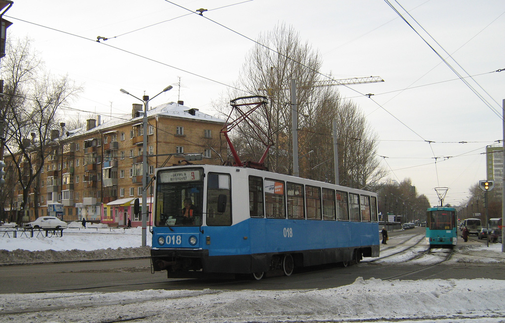 Пермь, 71-608К № 018; Пермь, БКМ 60102 № 090