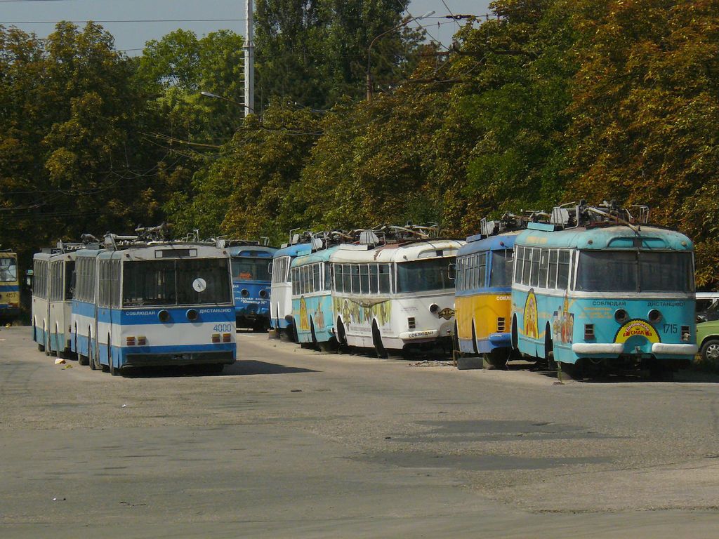 Крымский троллейбус, Škoda 15Tr02/6 № 4000; Крымский троллейбус, Škoda 9TrH27 № 1715; Крымский троллейбус — Разные фотографии