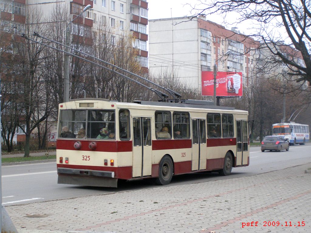 Чарнаўцы, Škoda 14Tr89/6 № 325 Чарнаўцы, Škoda 14Tr89/6 № 325