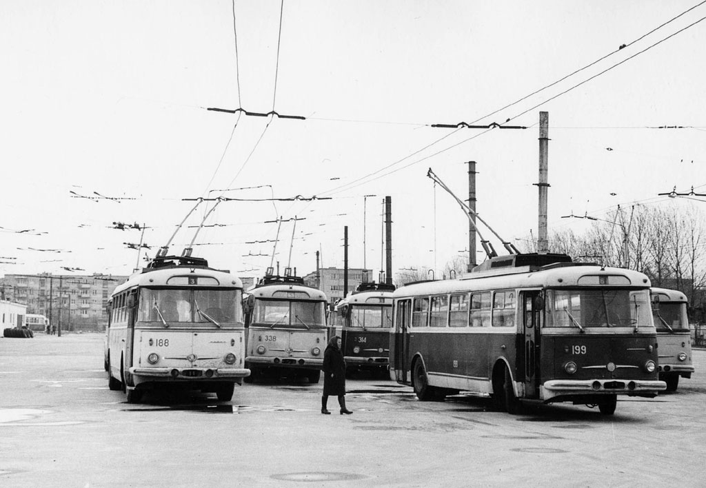 Львів, Škoda 9Tr15 № 188; Львів, Škoda 9Tr15 № 199