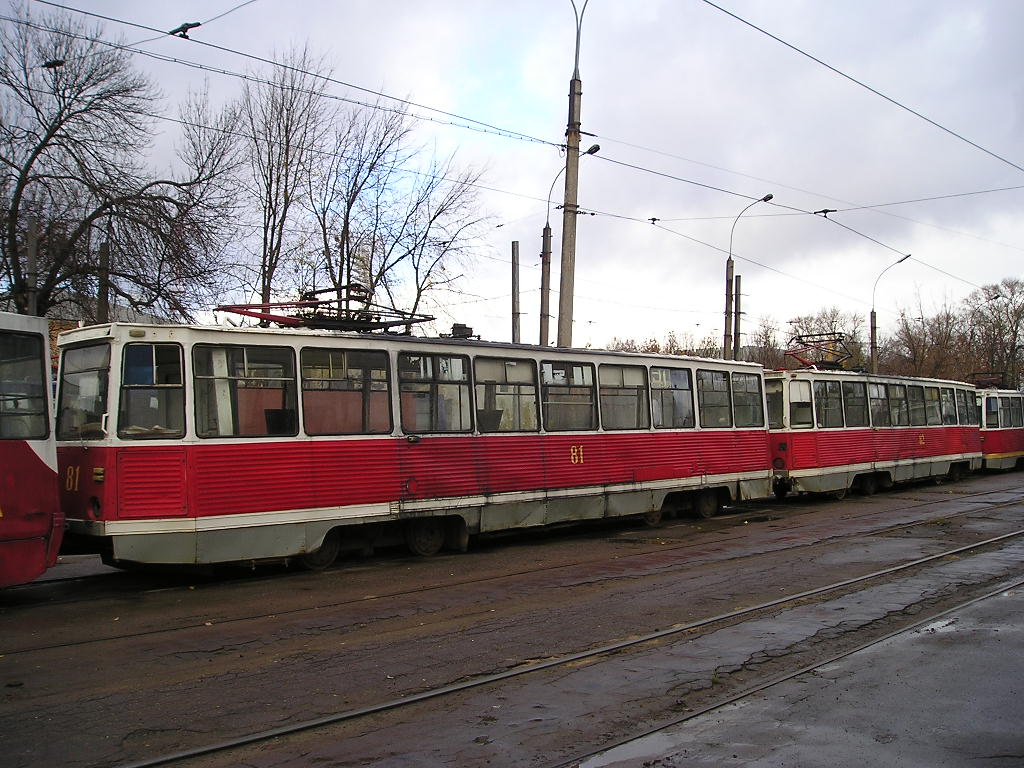 Ярославль, 71-605 (КТМ-5М3) № 81; Ярославль, 71-605 (КТМ-5М3) № 82